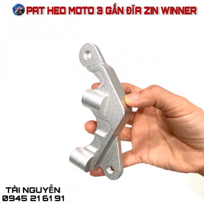 PAT HEO KIỂU MOTO 3 GẮN ĐĨA ZIN CHO EXCITER 150 - WINNER