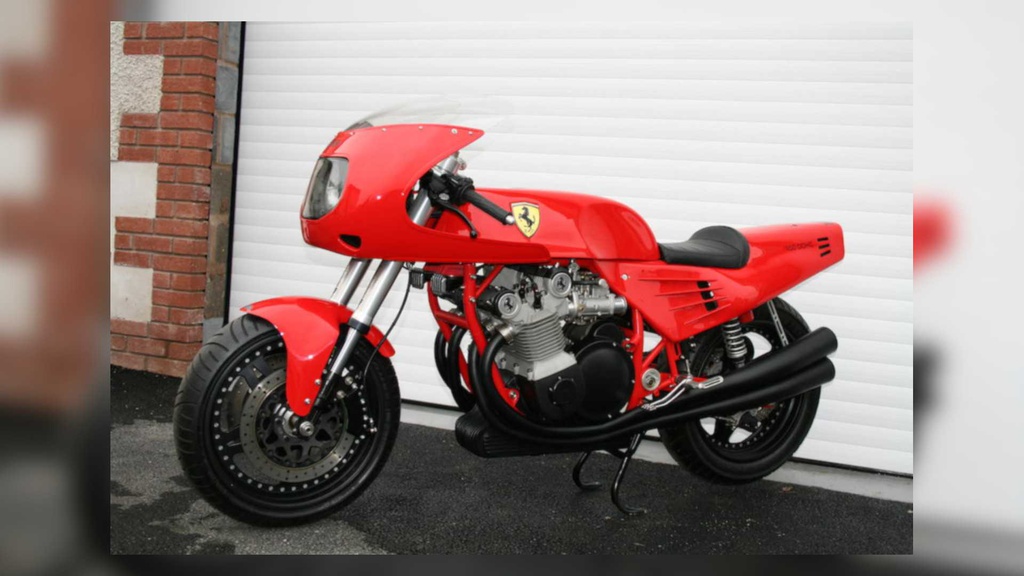 1 Ferrari900